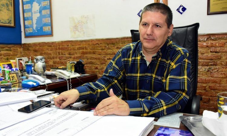 “El Defensor del Pueblo es aportante del PJ y tiene que cesar en sus funciones”