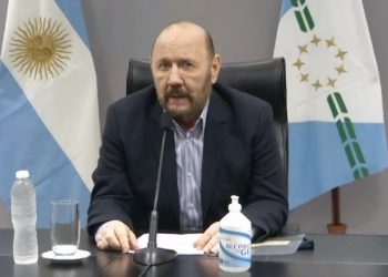 El Gobernador Insfrán anunció aumento salarial a estatales de un 5%