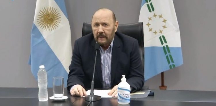 El Gobernador Insfrán anunció aumento salarial a estatales de un 5%