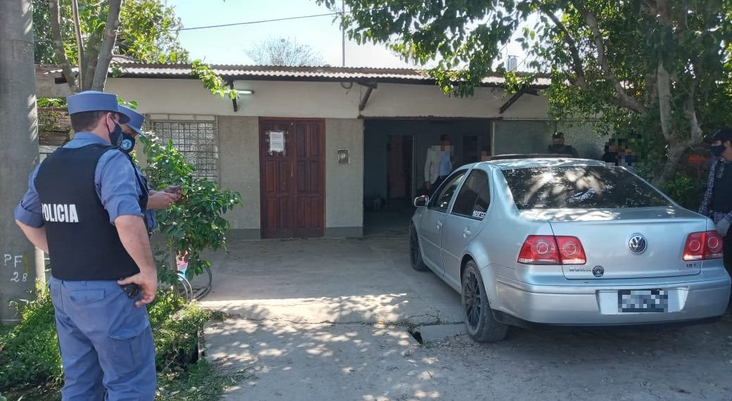 En plena fase 1 detectaron un asado multitudinario y un campeonato de vóley