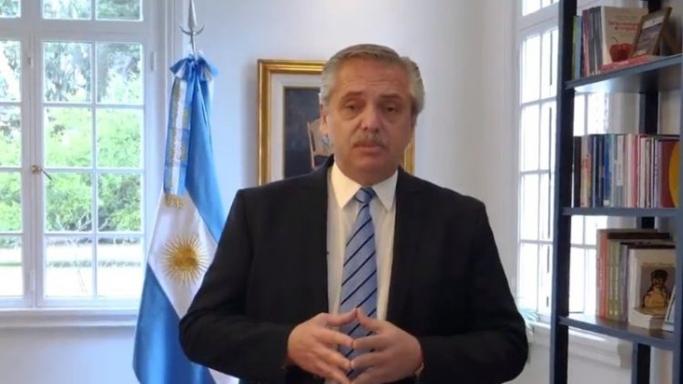 Alberto, en acuerdo con gobernadores, autorizó la vuelta de las reuniones de hasta 10 personas