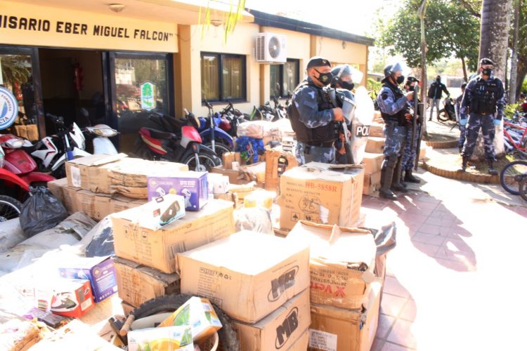 En megaoperativo en C5 secuestraron $30 millones en mercadería de contrabando