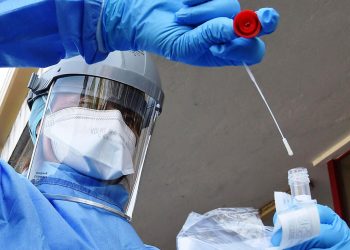 El Gobierno informó que no detectó contagios de covid relacionados al caso 89