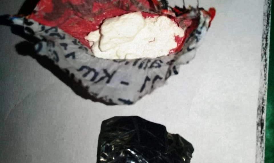 La Policía secuestró cocaína y LSD en una fiesta clandestina