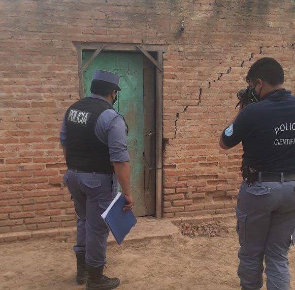 Bebían alcohol, discutieron, uno de ellos sacó un arma y mató a una mujer