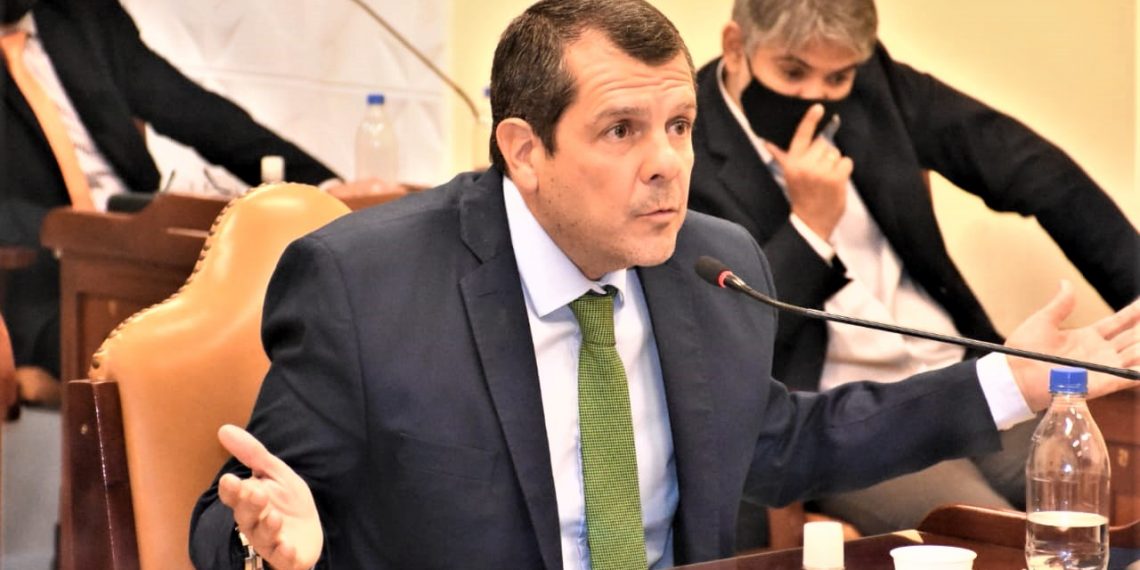 Fabián Olivera propuso la creación de mercados municipales en los barrios de la ciudad