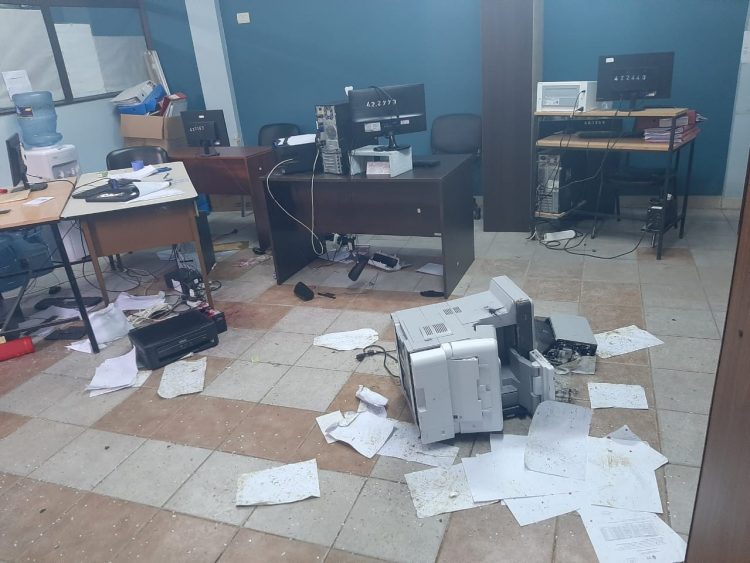 La Municipalidad acusa a un “grupo delictivo, con intereses propios” por los incidentes de la reunión gremial