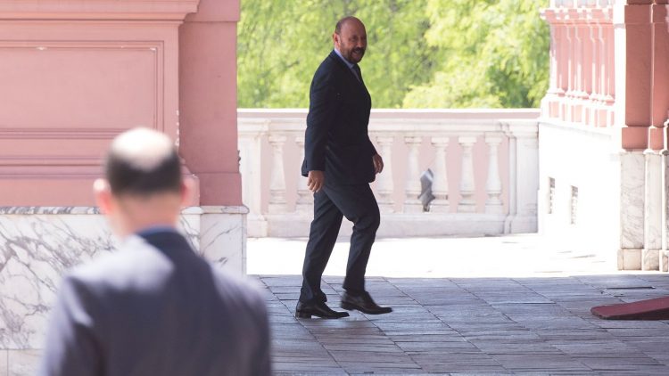 Encuesta NF: Insfrán mantiene buena aceptación a su gestión de gobierno en medio de la pandemia