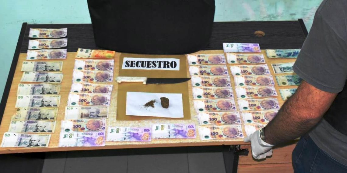 Detuvieron a dos hombres acusados de robar una suma importante de dinero