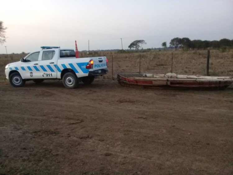 La Policía secuestró una canoa y detectó a un hombre que ingresó desde la Provincia del Chaco.
