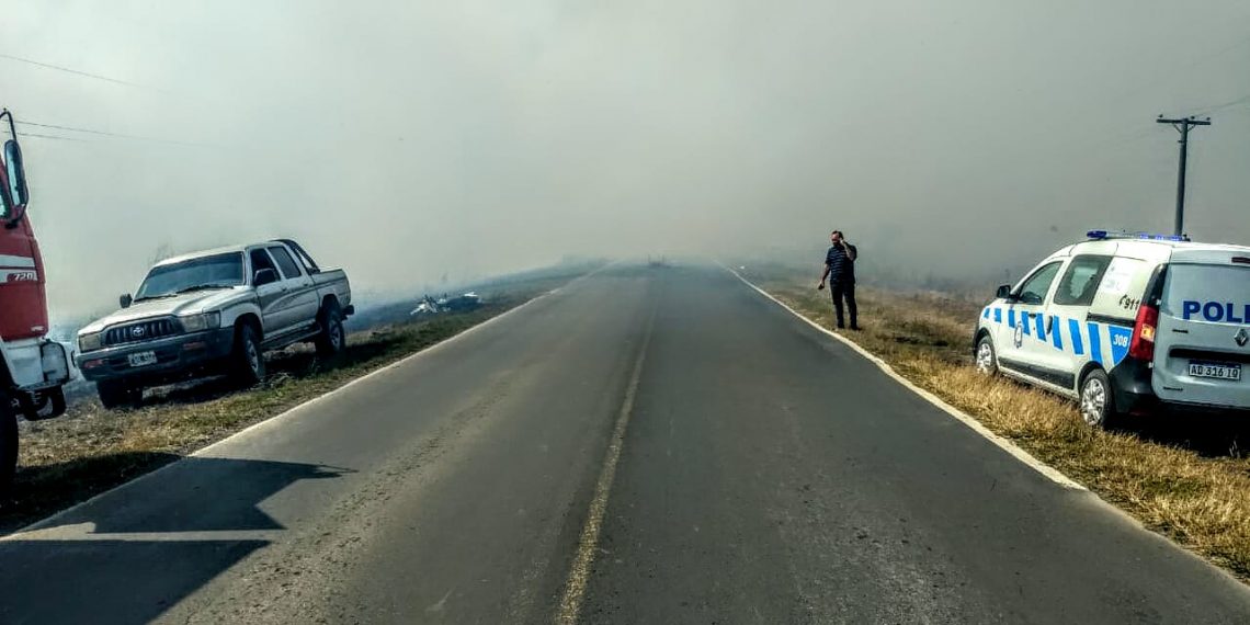 Ruta 86: por el humo cayó de su moto, la embistió una camioneta y falleció
