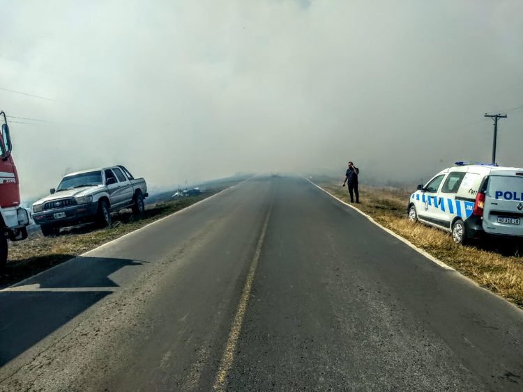Ruta 86: por el humo cayó de su moto, la embistió una camioneta y falleció