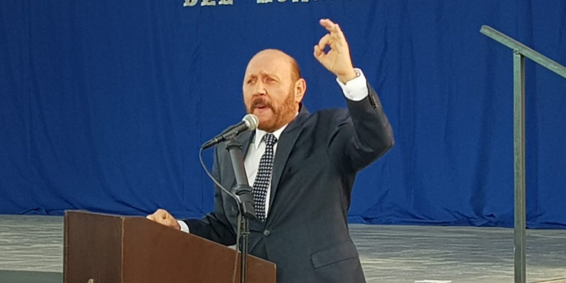 Cornejo dijo: «Me tratan como si yo fuera Insfrán y a Mendoza como si fuera Formosa»; y Gildo le contestó.