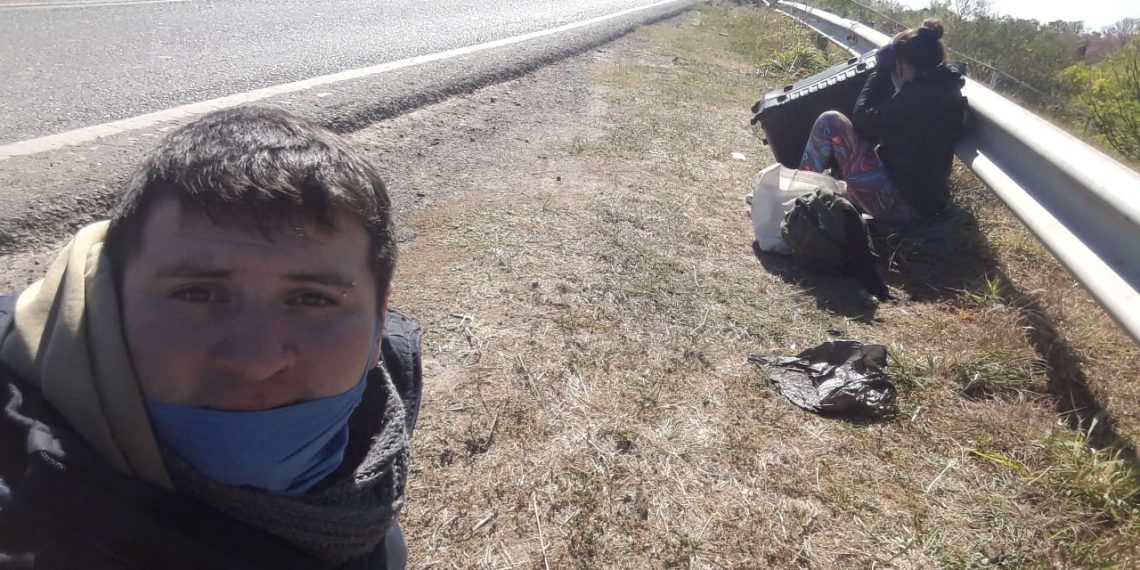 Espera autorización de ingreso, en el puente, con «hisopado negativo» a coronavirus