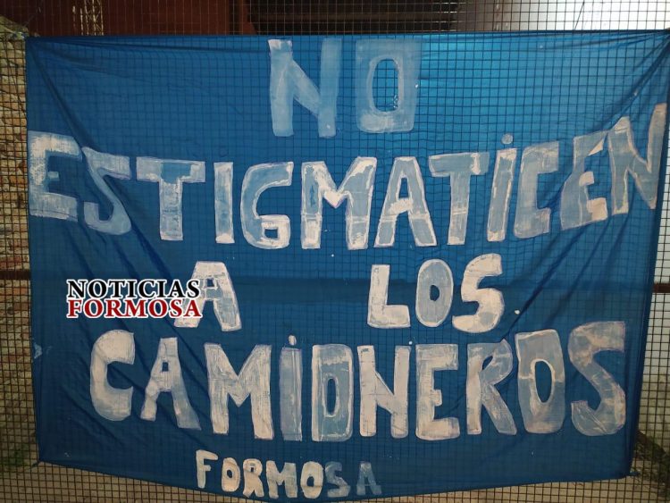 Camioneros se manifiestan en la ruta, piden no ser estigmatizados