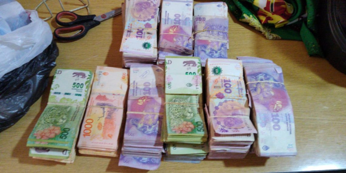 Le depositaron «por error» 2 millones de pesos en su caja de ahorro