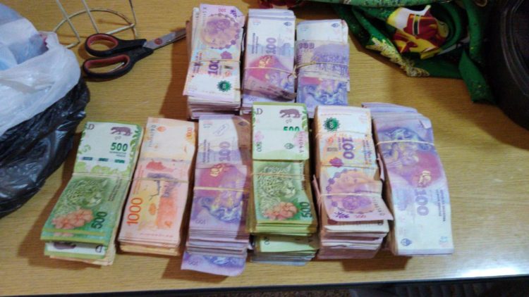 Le depositaron «por error» 2 millones de pesos en su caja de ahorro