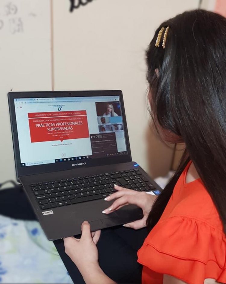 Nuevos egresados de la UCP Formosa se recibieron con la modalidad virtual