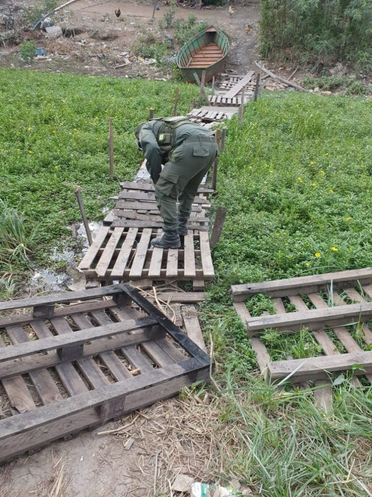 El Escuadrón 16 de GN ya lleva destruido un centenar de puentes clandestinos en Clorinda