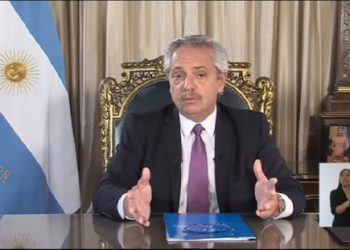 Mirá el texto del decreto que restringe actividades en el país hasta el 16 de agosto