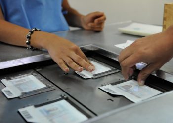 El RENAPER prosigue a ritmo normal su tarea de impresión de pasaportes y DNI