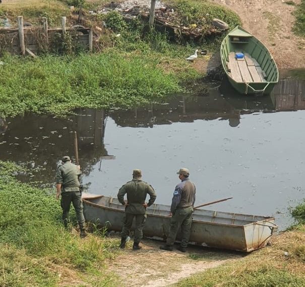 El Escuadrón 16 Clorinda de GN incautó tres canoas usadas para ingresos clandestinos