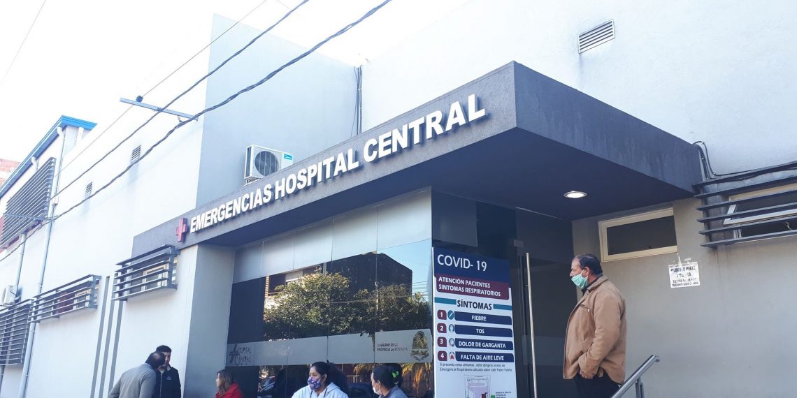 Un detenido fue llevado al hospital para atención y se escapó pero lo recapturaron