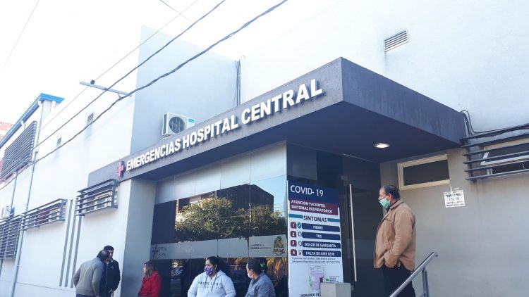 Un detenido fue llevado al hospital para atención y se escapó pero lo recapturaron