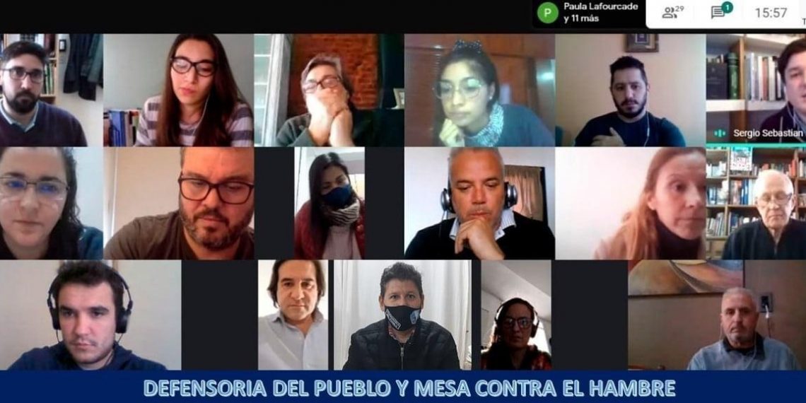 Gialluca toma parte en la lucha nacional contra el hambre