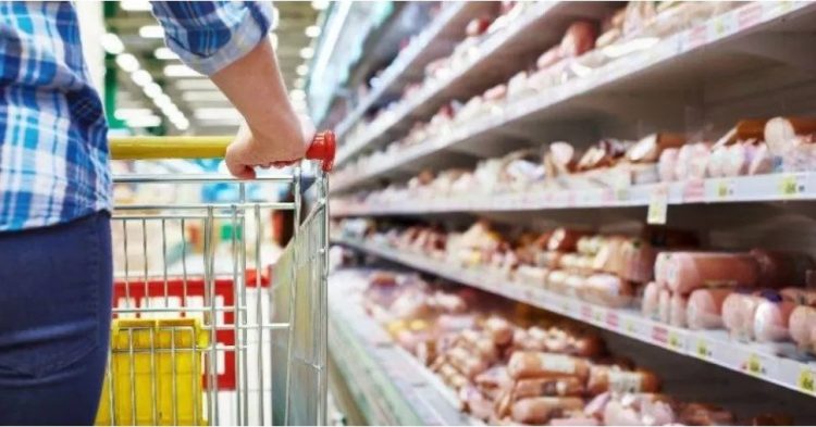 Consumo: Las ventas de agosto en súper y autoservicios cayeron