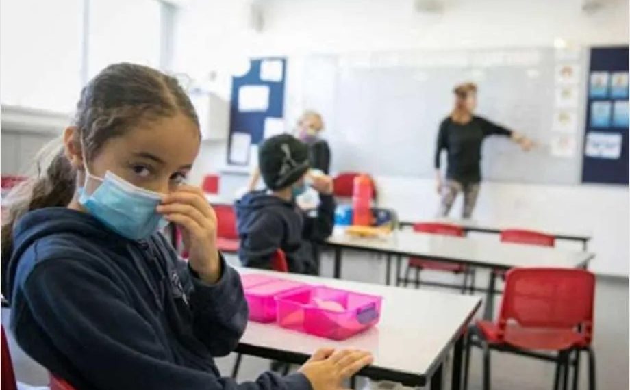 Difunden indicadores para decidir el regreso a las aulas en grandes ciudades