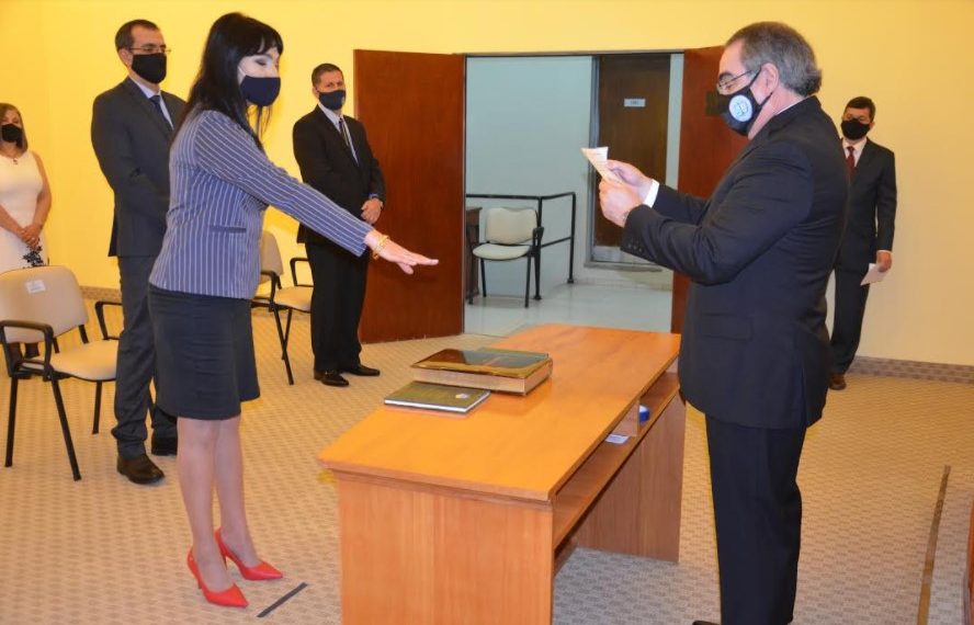 Asumieron sus cargos tres juezas, dos jueces, un defensor de Cámara y una secretaria