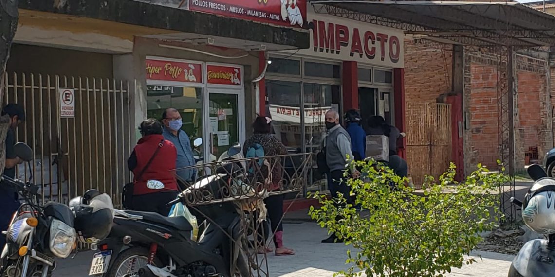 Gobierno y comerciantes divididos por el bloqueo a Clorinda