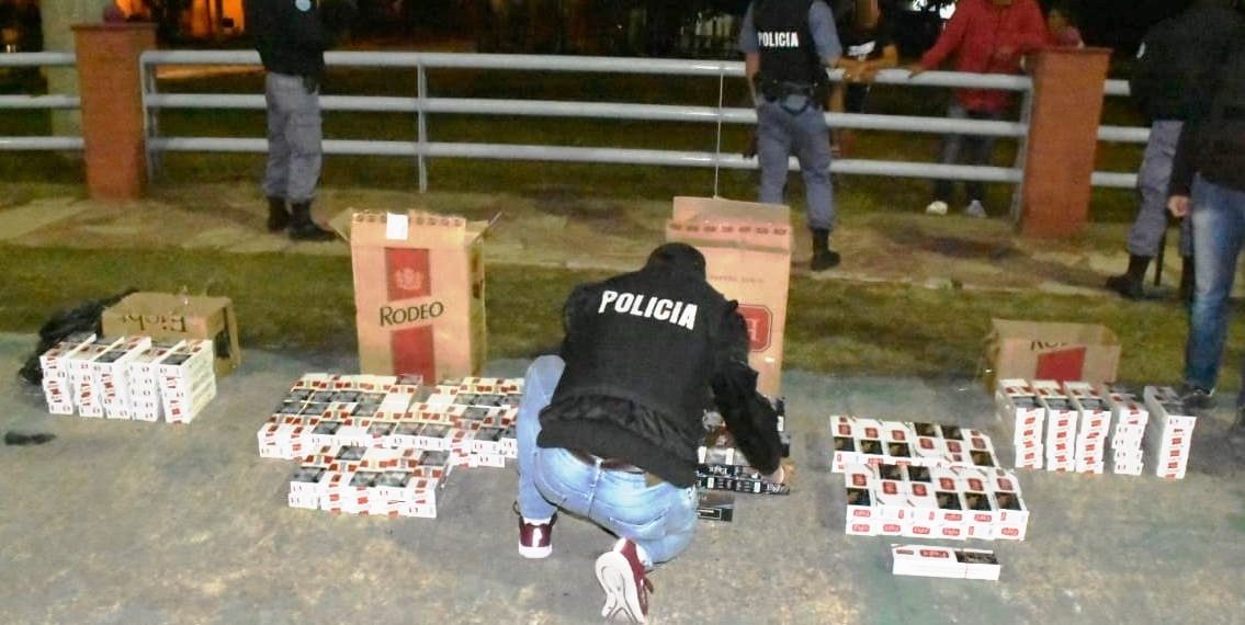 Fue descubierto trasladando 175 mil en cigarrillos sin aval aduanero y quedó detenido