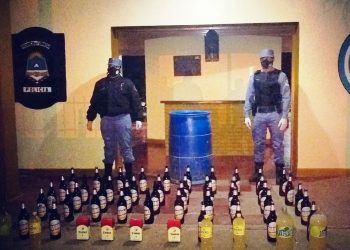 Insólito: La Policía detectó un «kiosco móvil», que vendía bebidas alcohólicas a una multitud