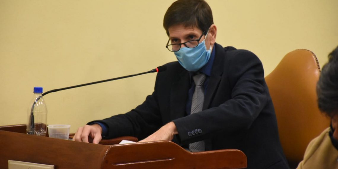 Piñeiro rechazó argumentos de Di Martino para suspender la sesión ordinaria en el Concejo