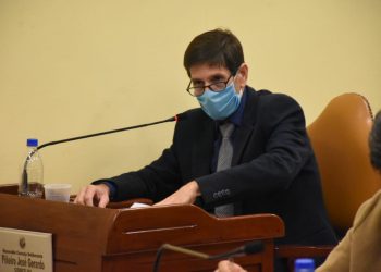 Piñeiro rechazó argumentos de Di Martino para suspender la sesión ordinaria en el Concejo