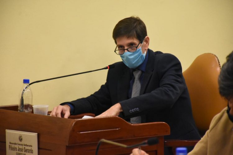 Piñeiro rechazó argumentos de Di Martino para suspender la sesión ordinaria en el Concejo