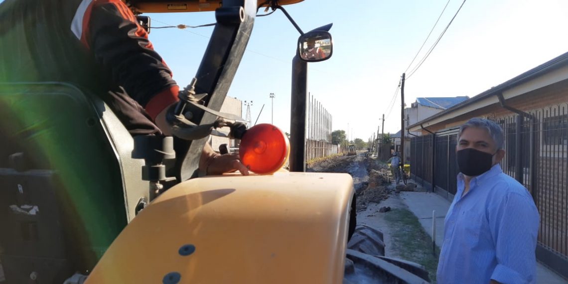 Montoya felicitó a vecinos por fomentar la reactivación de obras de pavimento en el San Miguel