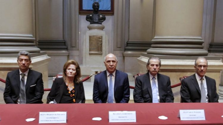 La Corte Suprema le exigió explicaciones a Insfrán sobre los varados formoseños en el Chaco