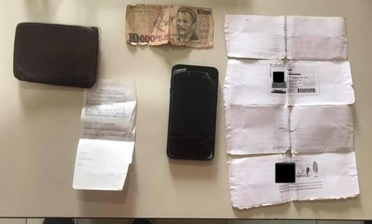 Beneficiario del IFE olvidó billetera, DNI y celular en la casa en la que robó