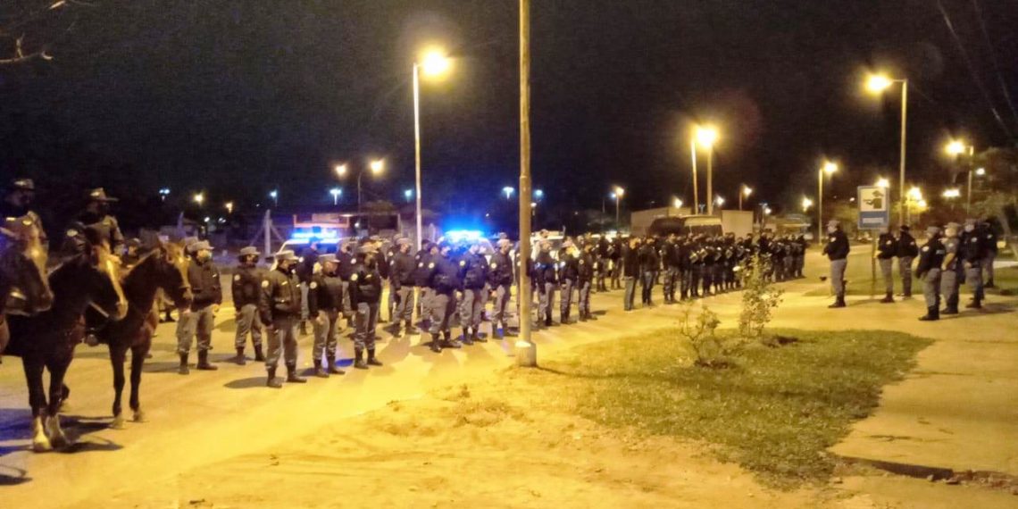 La Policía detectó 30 fiestas clandestinas y en una de éstas, había 60 infractores