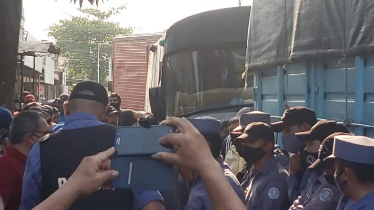 La Policía rodeó un “operativo contrabando”