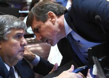 Mayans y Naidenoff: del respeto a la confrontación, cómo es el vínculo de quienes lideran las peleas en el Senado