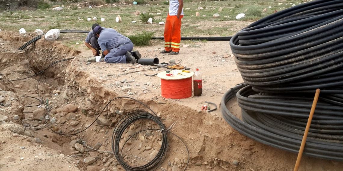 Retroexcavadora cortó la fibra óptica en Chaco y dejó a Formosa sin internet