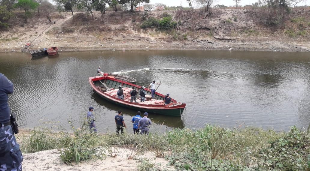 Iban a pasar de forma irregular 156 bolsas de cemento al Paraguay pero intervino la Policía