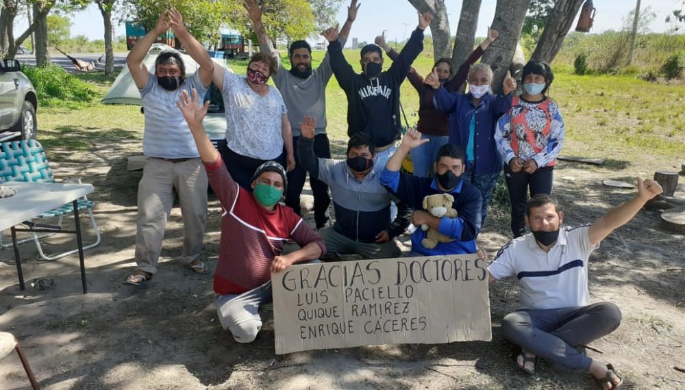 Varados agradecieron apoyo de Quique Ramírez para poder ingresar a la provincia