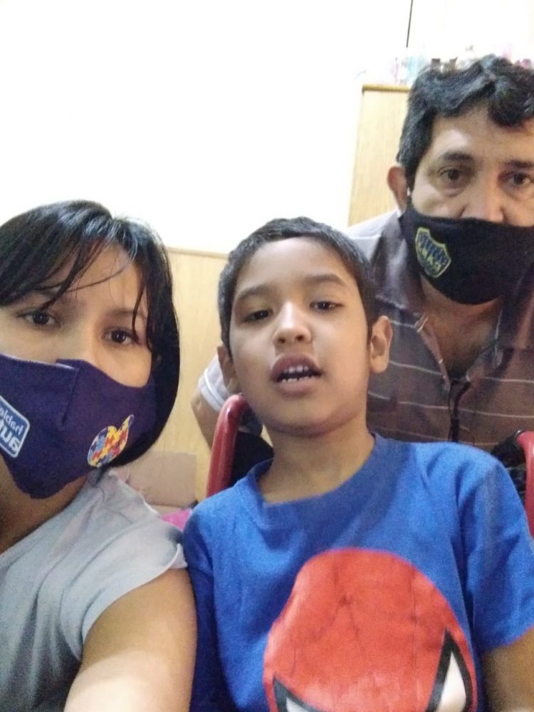 Dariel tiene 5 años y necesita urgente una cirugía e implementos ortopédicos