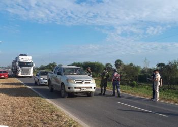 Varados: le dan 72 horas de plazo al Gobierno para que habilite el ingreso de un niño y sus padres