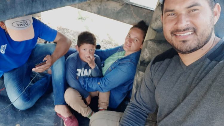 Varados: le dan 72 horas de plazo al Gobierno para que habilite el ingreso de un niño y sus padres